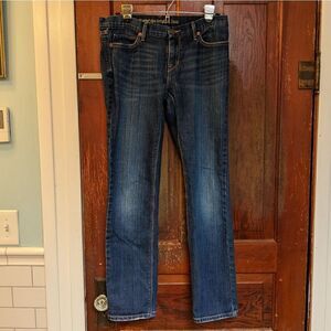 Levi's Straight 424 Jeans Medium Blue Lightly Distressed Size 9